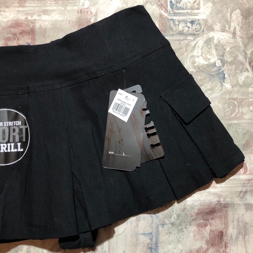 Thrill Black Stretch Skort Size L - Picture 2 of 7
